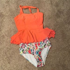 Cupshe bikini - top only